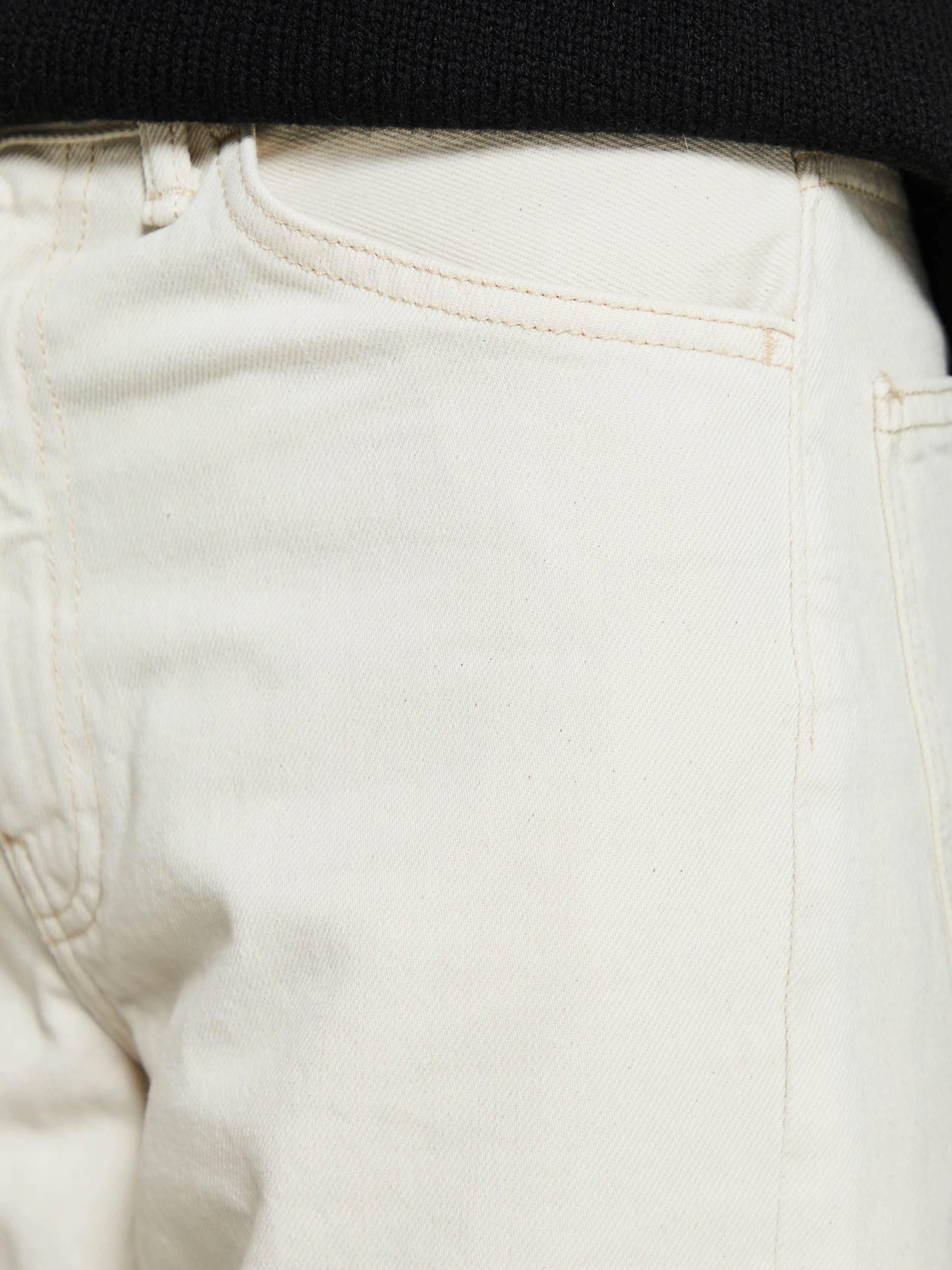 1977 Jeans in White