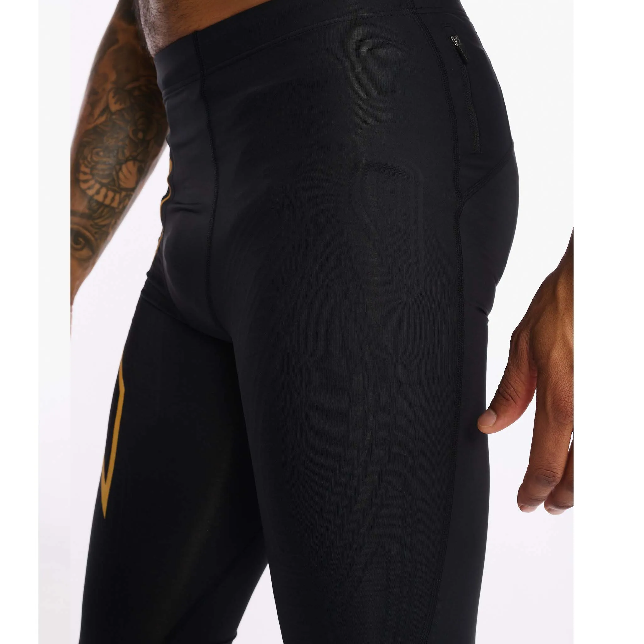 2XU | Men's Light Speed Compression Tight - Black