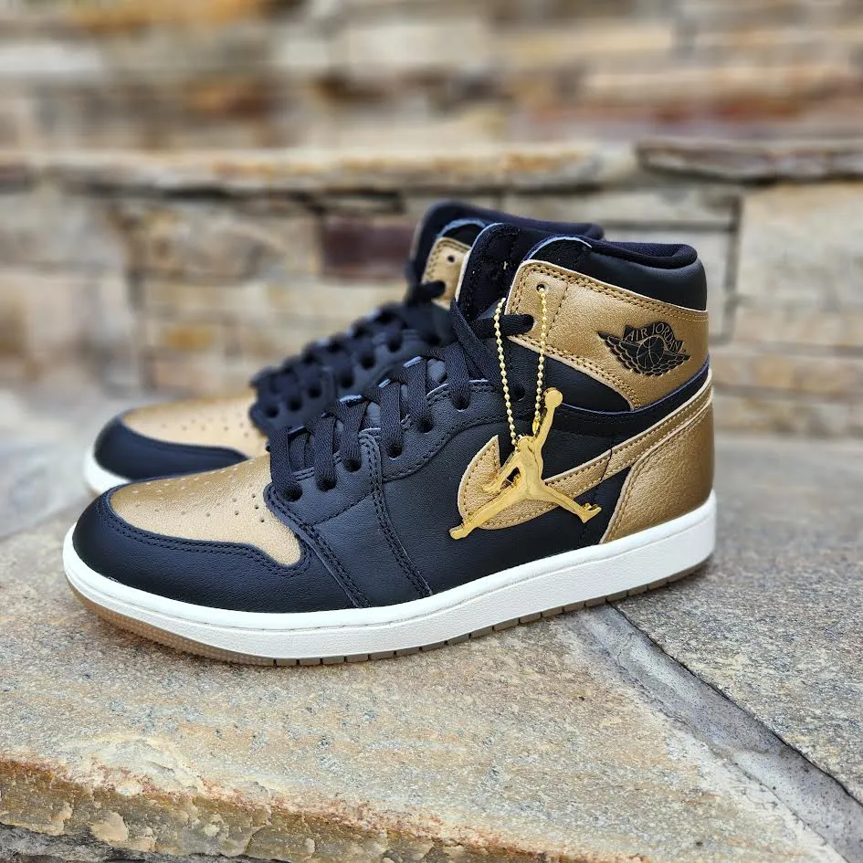 Air Jordan 1 Retro High OG "Black and Gold"