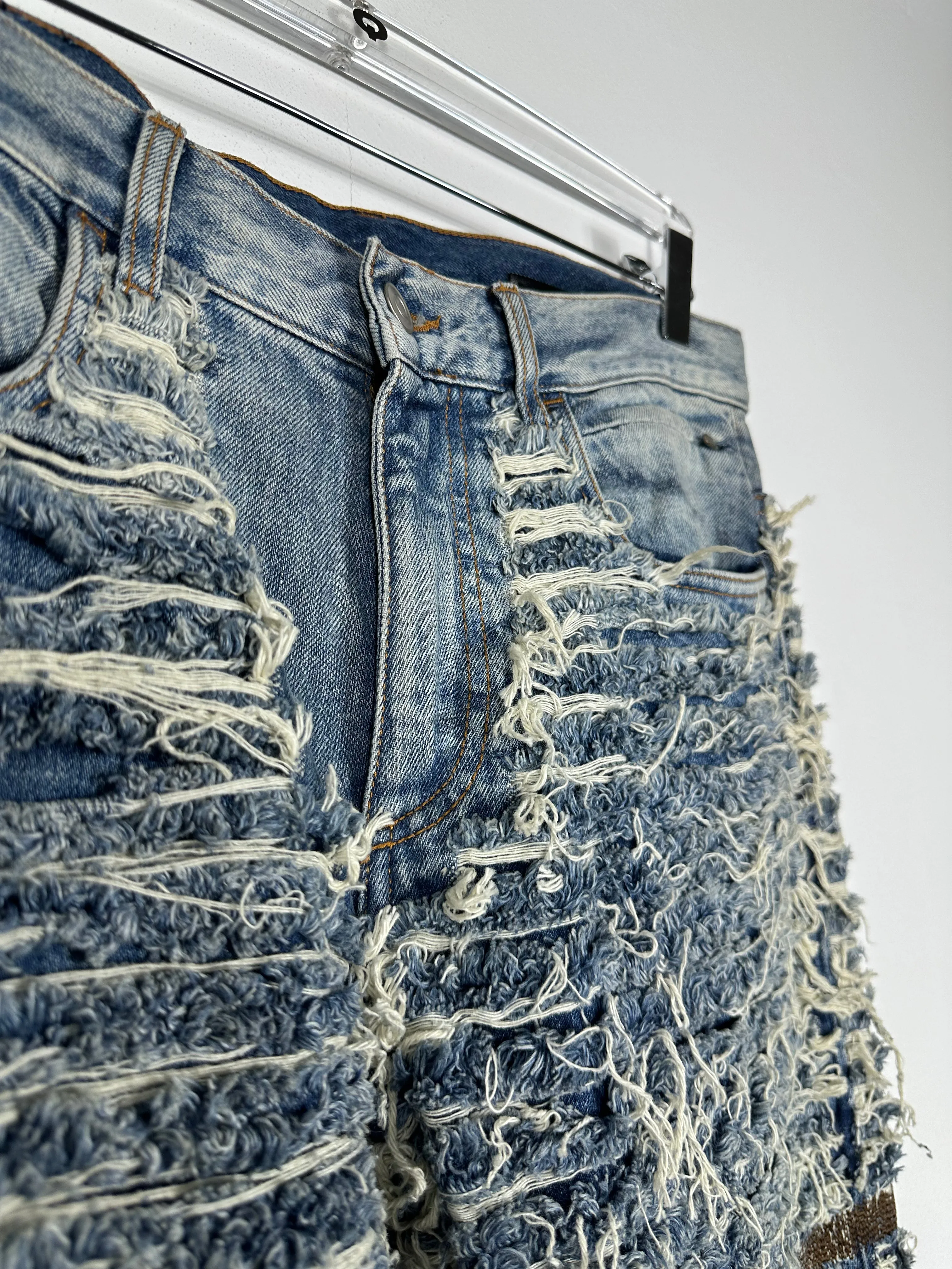 All-over Frayed Jeans