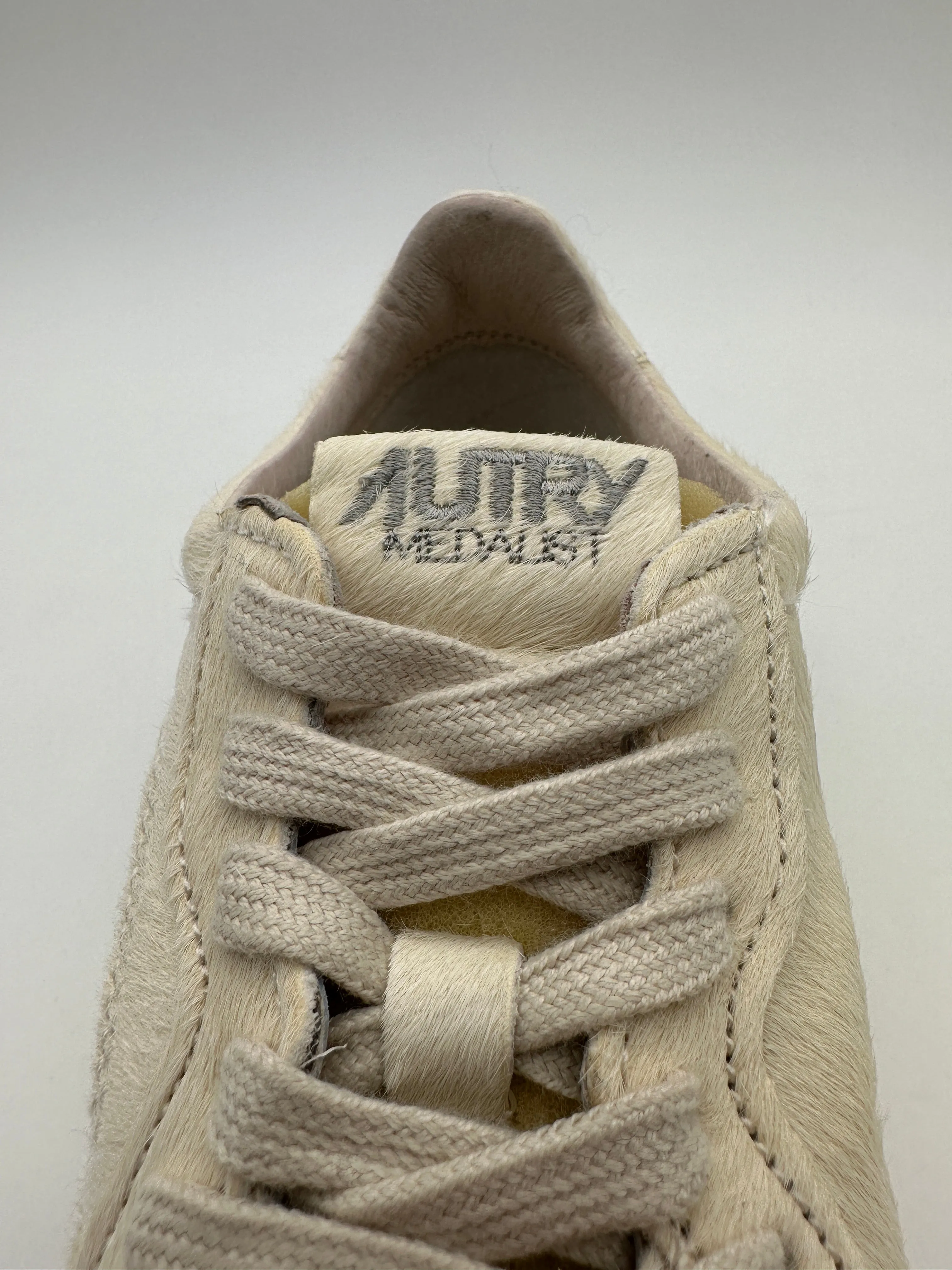 Autry 01 Low Sneakers