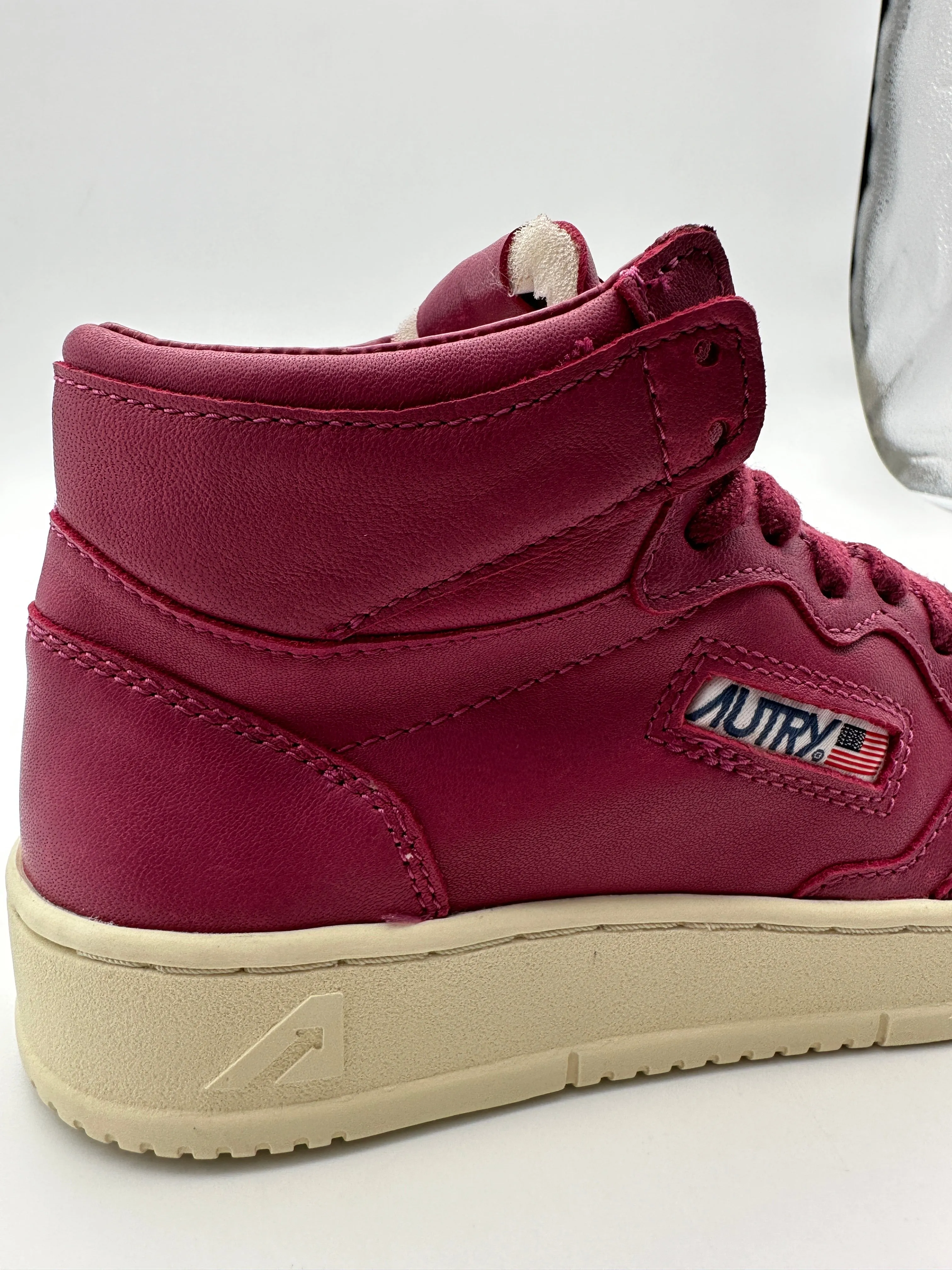 Autry Mid Sneakers