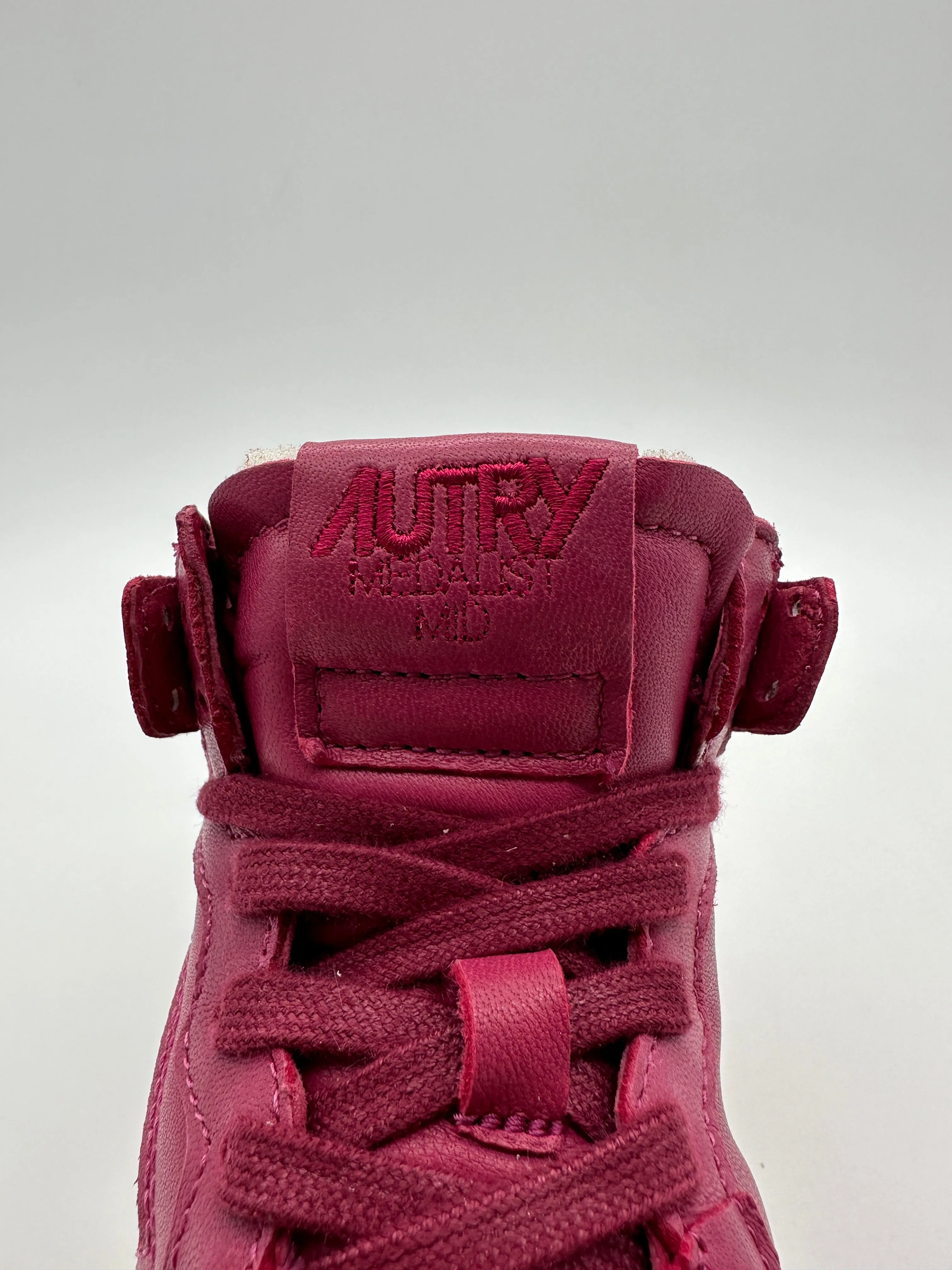 Autry Mid Sneakers