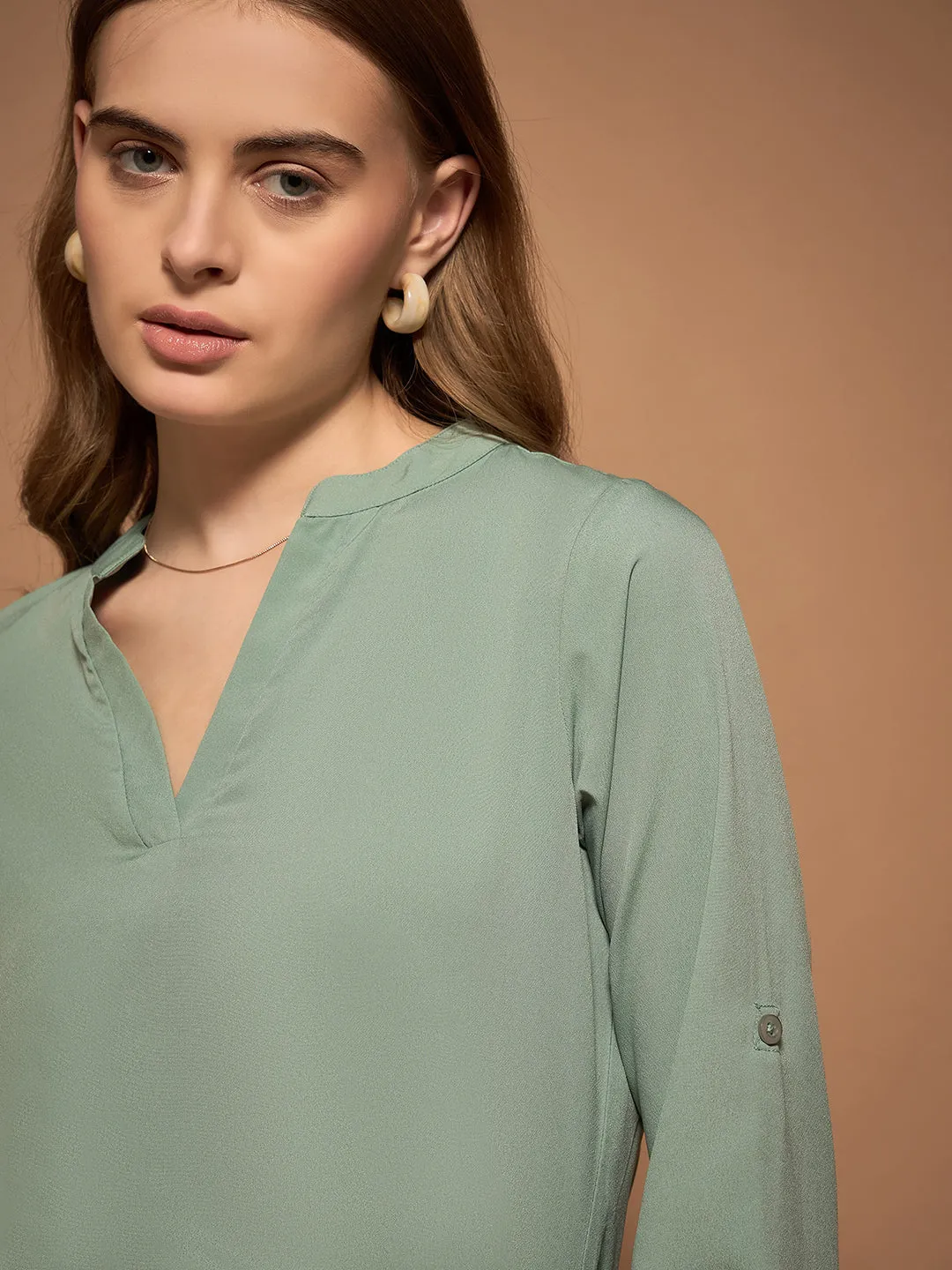 Berrylush BIZwear Women Green Solid Notched Neck Regular Shirt