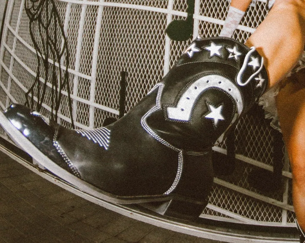 Black & White Horseshoe Star Western Boot