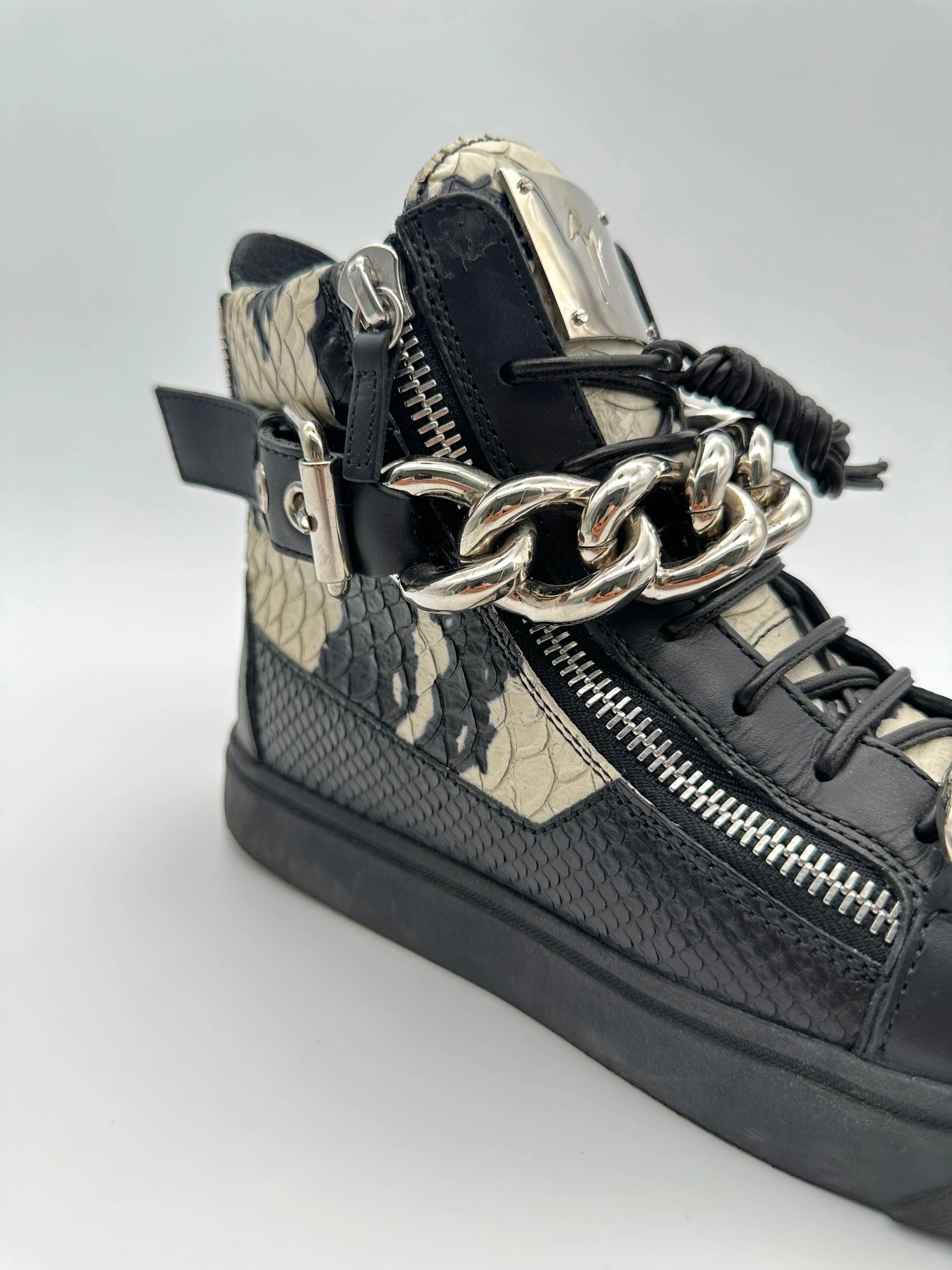 Chain Snake Sneakers