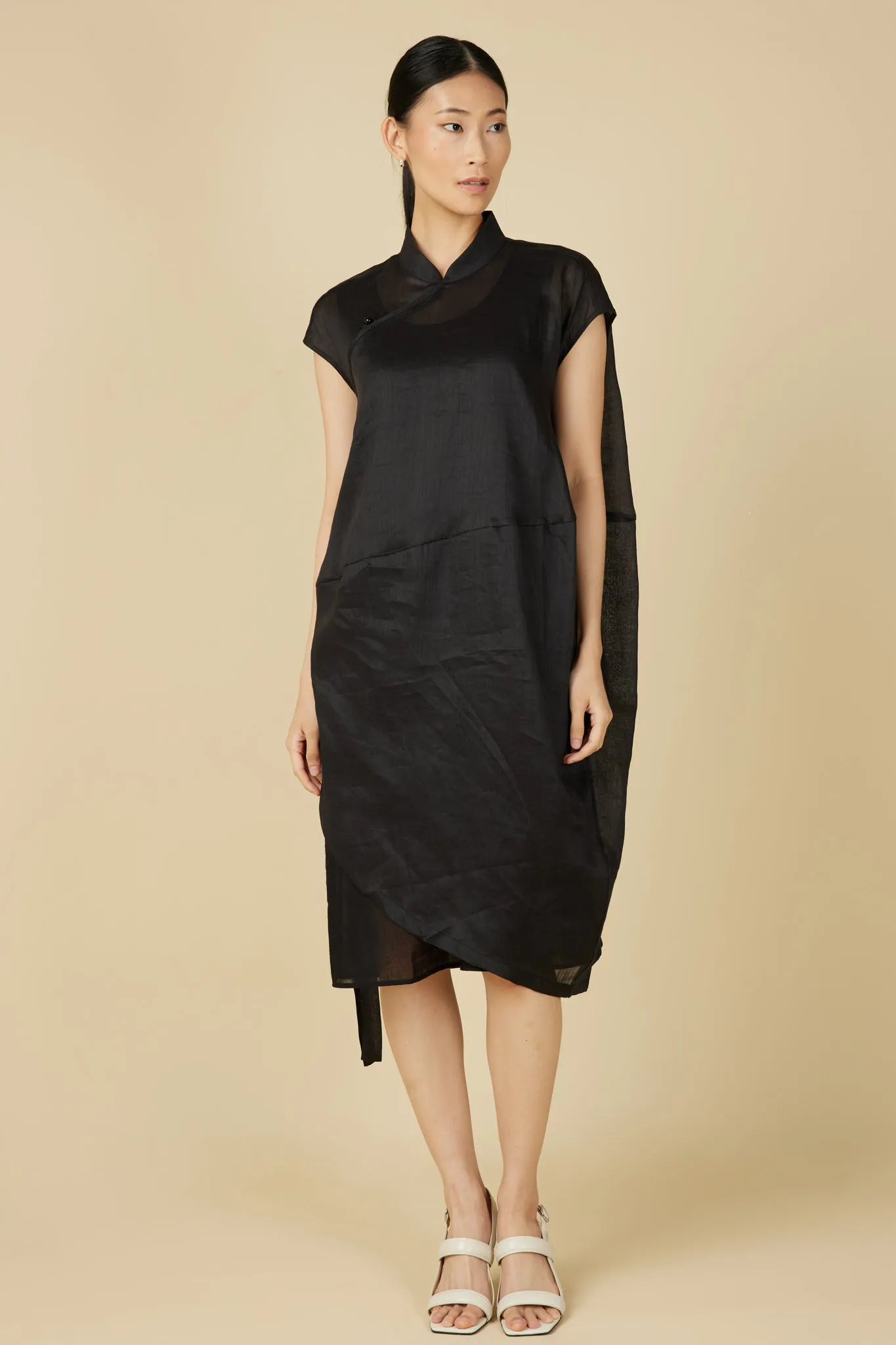 Cheongsam Cocoon Dress in Black