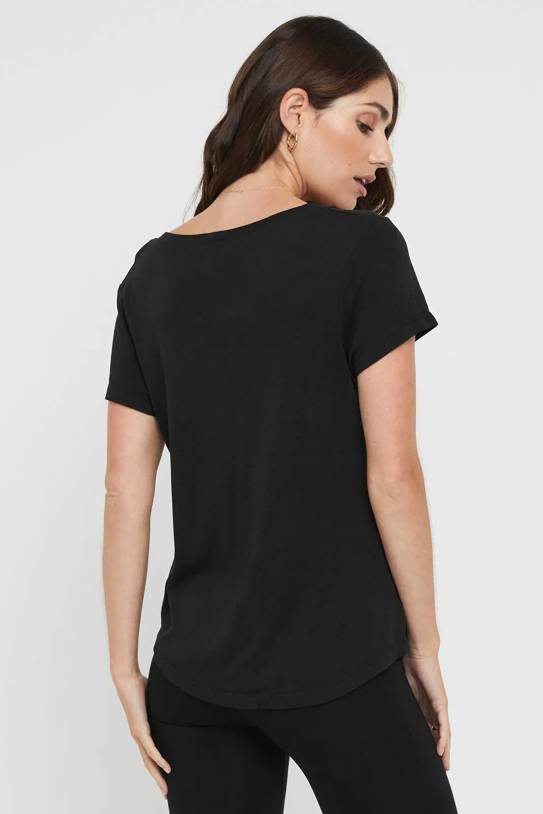 Classic Scoop Neck - Black