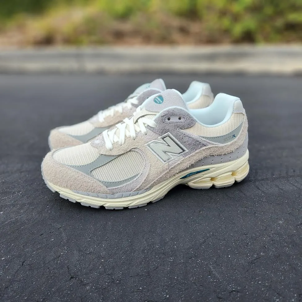 NEW BALANCE 2002R CLASSICS 'SILVER'