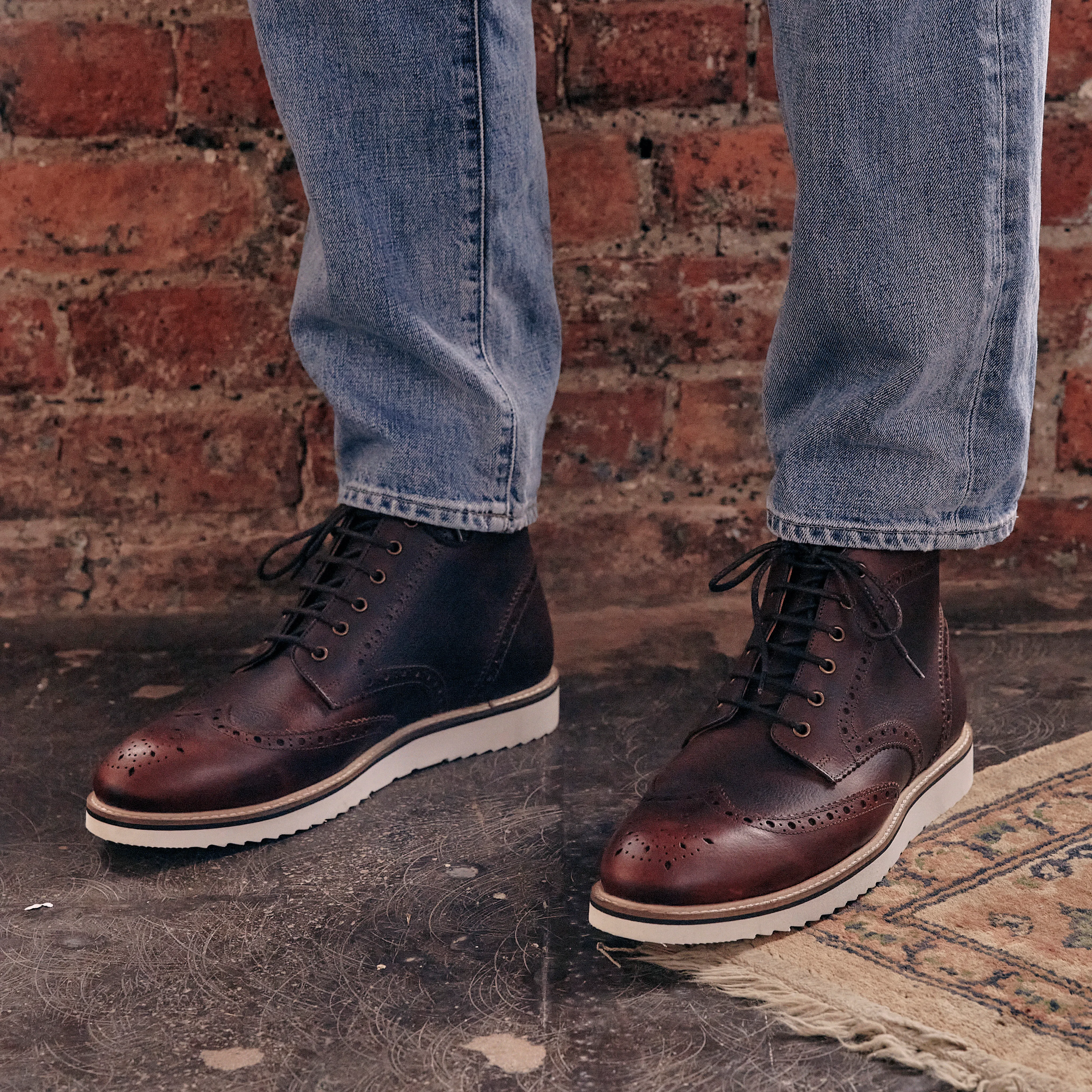 NEWTON // REDBRICK GRAINED