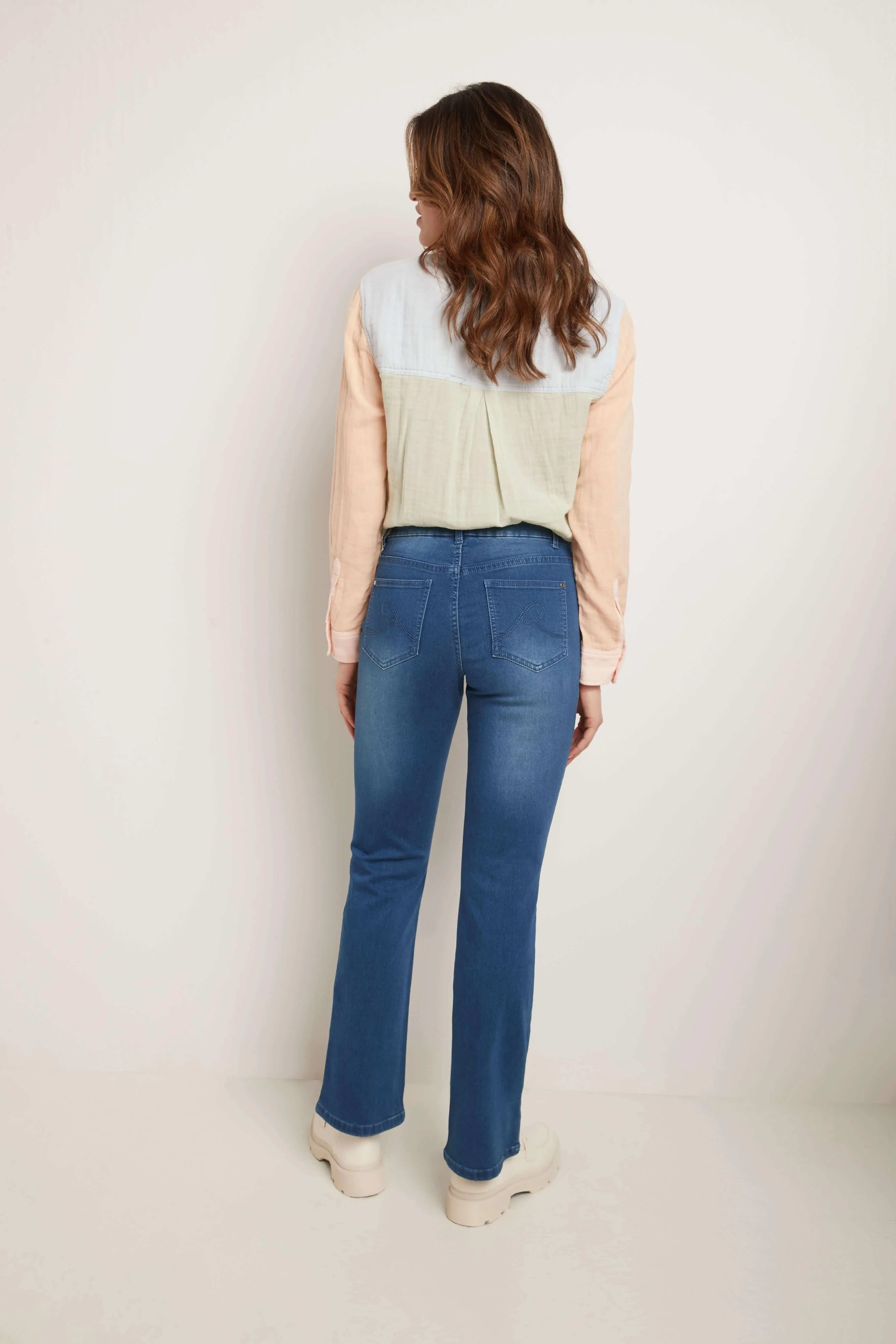 Pull-on Bootcut Jeans with real pockets