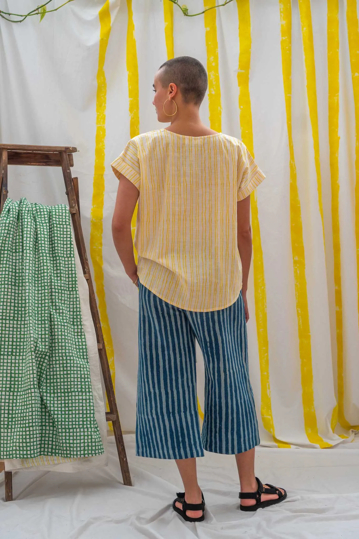 Short Sleeve Top - Yellow Stripe Print