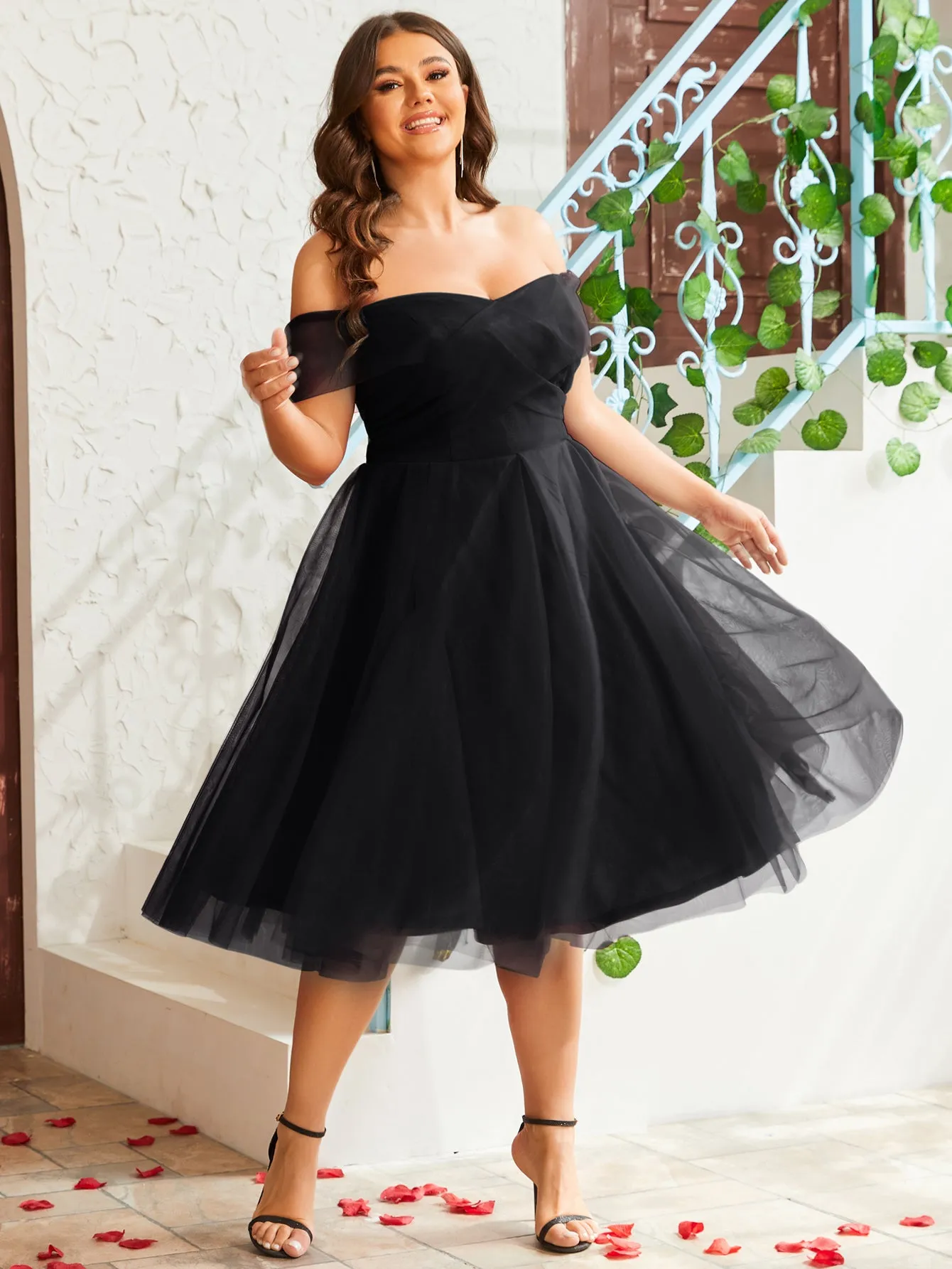 Women Plus Size Off the Shoulder A-line Mesh Cocktail Dresses