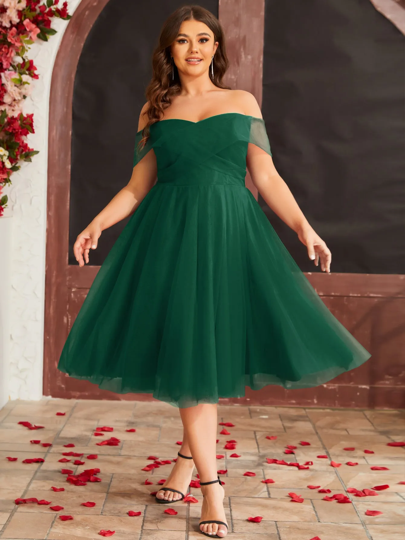 Women Plus Size Off the Shoulder A-line Mesh Cocktail Dresses